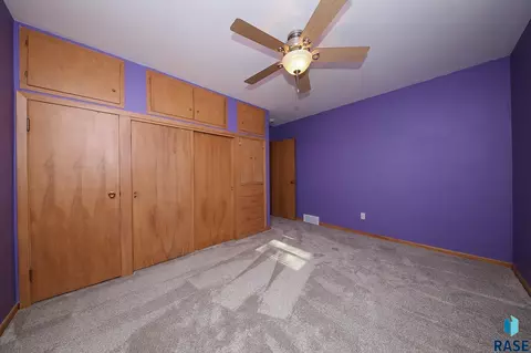 Bedroom - 609 S Main St, Lennox, SD 57039 photo 4 of 6