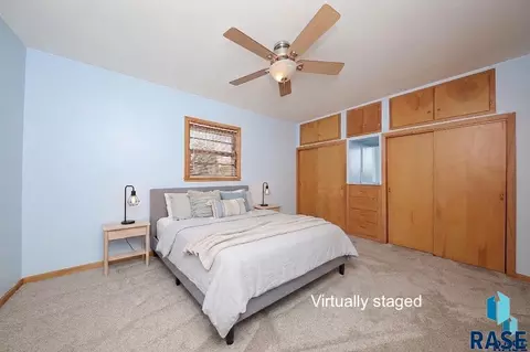 Bedroom - 609 S Main St, Lennox, SD 57039 photo 1 of 6