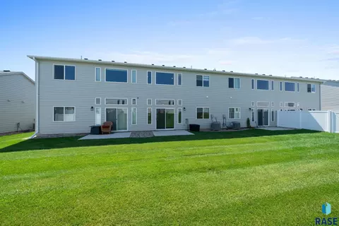 Exterior - 8133 E Tencate Pl, Sioux Falls, SD 57110 photo 1 of 3
