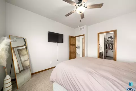 Bedroom - 8133 E Tencate Pl, Sioux Falls, SD 57110 photo 2 of 5