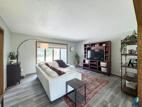 Living - E Ronning Dr, Sioux Falls, SD 57103 photo 1 of 8