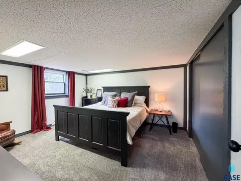 Bedroom - E Ronning Dr, Sioux Falls, SD 57103 photo 5 of 5