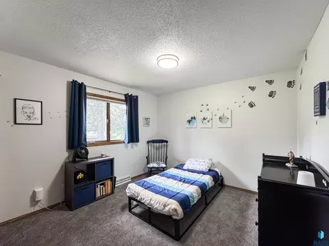 Bedroom - E Ronning Dr, Sioux Falls, SD 57103 photo 3 of 5