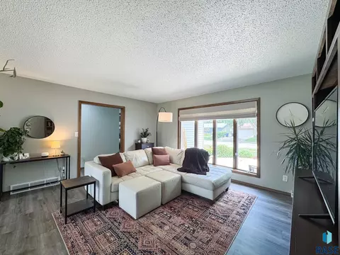 Living - E Ronning Dr, Sioux Falls, SD 57103 photo 2 of 8