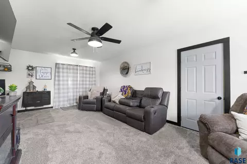 Living - 500 Garfield St, Centerville, SD 57014 photo 1 of 5
