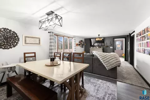 Dining - 500 Garfield St, Centerville, SD 57014 photo 1 of 2