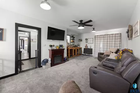 Living - 500 Garfield St, Centerville, SD 57014 photo 2 of 5