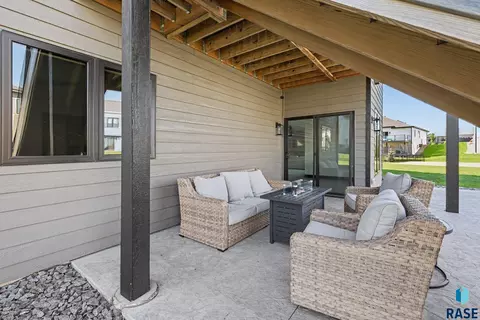 Exterior - 6701 E Spitfire Cir, Sioux Falls, SD 57110 photo 3 of 9