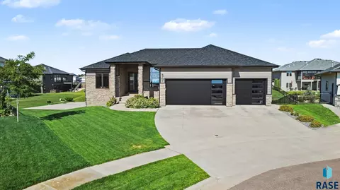 Exterior - 6701 E Spitfire Cir, Sioux Falls, SD 57110 photo 9 of 9