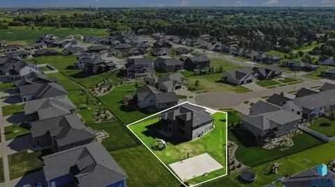 View/Area - 6701 E Spitfire Cir, Sioux Falls, SD 57110 photo 2 of 16