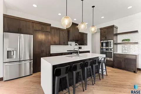 Kitchen - 6701 E Spitfire Cir, Sioux Falls, SD 57110 photo 3 of 5