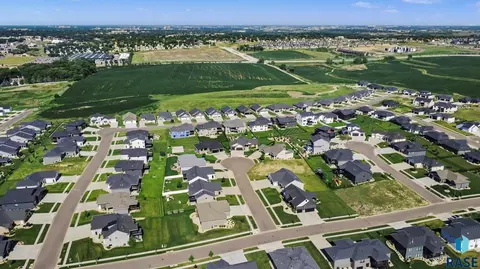 View/Area - 6701 E Spitfire Cir, Sioux Falls, SD 57110 photo 6 of 16