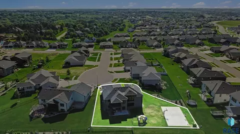 View/Area - 6701 E Spitfire Cir, Sioux Falls, SD 57110 photo 3 of 16
