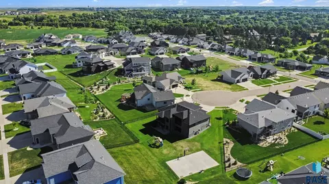 View/Area - 6701 E Spitfire Cir, Sioux Falls, SD 57110 photo 7 of 16