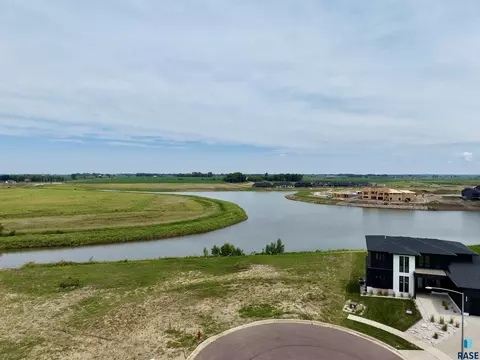 2735 N Swan Cir, Tea, SD 57064 photo 13