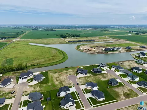 2735 N Swan Cir, Tea, SD 57064 photo 9