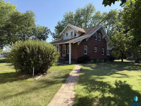 Other - 904 S Cherry St, Freeman, SD 57029 photo 6 of 36