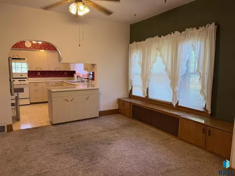 Living - 904 S Cherry St, Freeman, SD 57029 photo 2 of 3