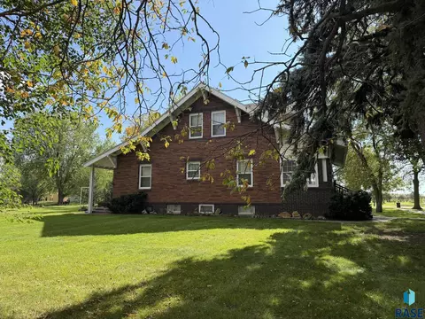 Other - 904 S Cherry St, Freeman, SD 57029 photo 5 of 35