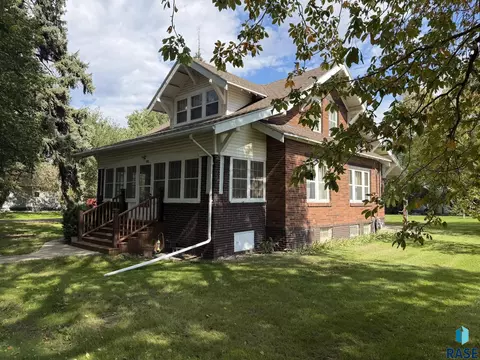 Other - 904 S Cherry St, Freeman, SD 57029 photo 4 of 35