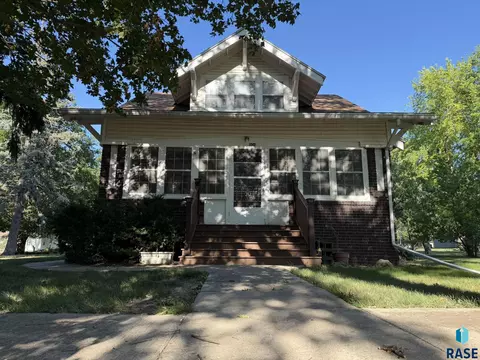 Other - 904 S Cherry St, Freeman, SD 57029 photo 2 of 36