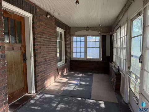 Exterior - 904 S Cherry St, Freeman, SD 57029 photo 8 of 12