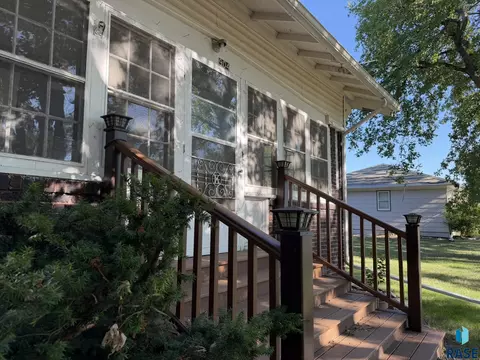 Exterior - 904 S Cherry St, Freeman, SD 57029 photo 12 of 12