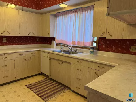 Kitchen - 904 S Cherry St, Freeman, SD 57029 photo 1 of 3