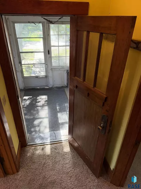 Entry Way - 904 S Cherry St, Freeman, SD 57029 photo 6 of 6