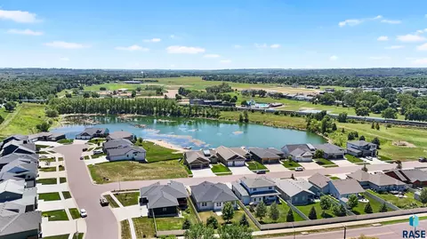 View/Area - 612 E Lakeview Dr, Brandon, SD 57005 photo 5 of 5