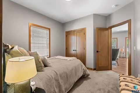 Bedroom - 612 E Lakeview Dr, Brandon, SD 57005 photo 5 of 5