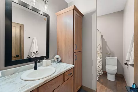 Bath - 612 E Lakeview Dr, Brandon, SD 57005 photo 2 of 2
