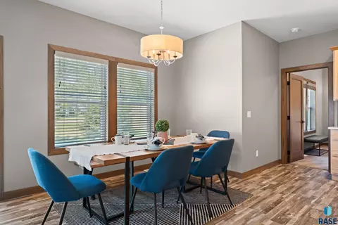 Dining - 612 E Lakeview Dr, Brandon, SD 57005 photo 1 of 3