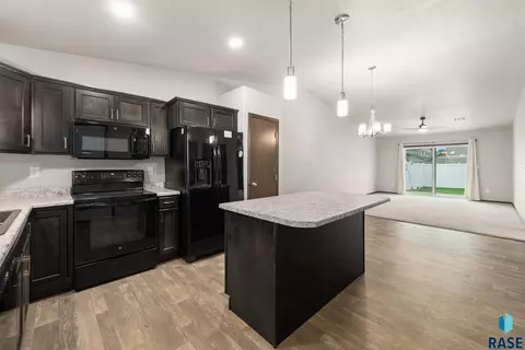 9005 W Gert St, Sioux Falls, SD 57106