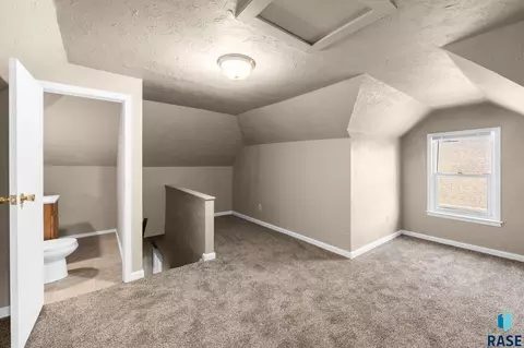N Cliff Ave, Sioux Falls, SD 57103 photo 18