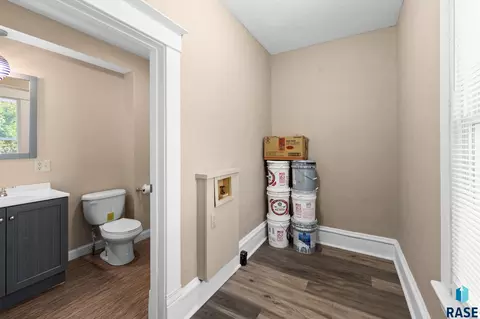 N Cliff Ave, Sioux Falls, SD 57103 photo 15