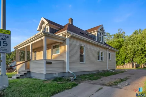 N Cliff Ave, Sioux Falls, SD 57103 photo 2