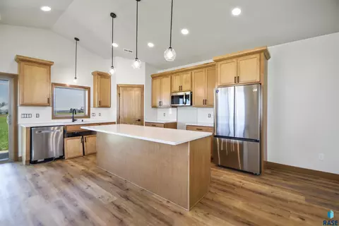 Kitchen - 1108 N Slate Ave, Brandon, SD 57005 photo 1 of 4