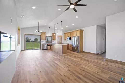 Living - 1108 N Slate Ave, Brandon, SD 57005 photo 2 of 4