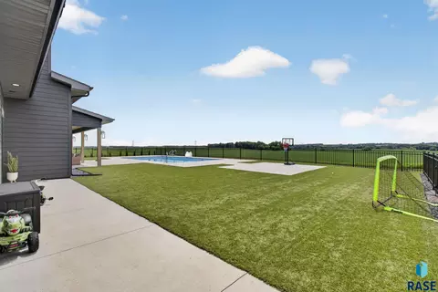 Exterior - 48259 263rd St, Brandon, SD 57005 photo 13 of 15