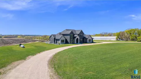 Exterior - 48259 263rd St, Brandon, SD 57005 photo 14 of 15