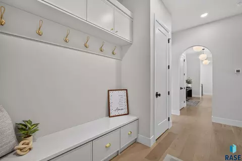 Entry Way - 48259 263rd St, Brandon, SD 57005 photo 5 of 11