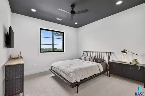 Bedroom - 48259 263rd St, Brandon, SD 57005 photo 11 of 20