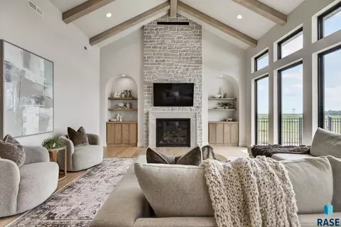 Living - 48259 263rd St, Brandon, SD 57005 photo 2 of 4