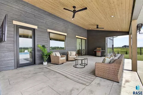 Exterior - 48259 263rd St, Brandon, SD 57005 photo 4 of 15