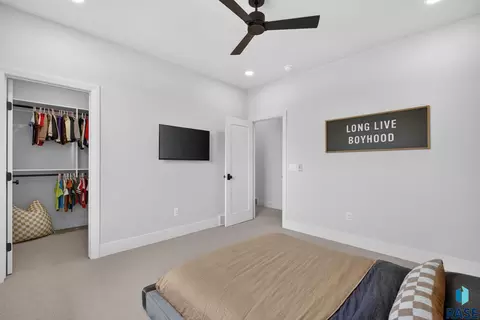 Bedroom - 48259 263rd St, Brandon, SD 57005 photo 9 of 20