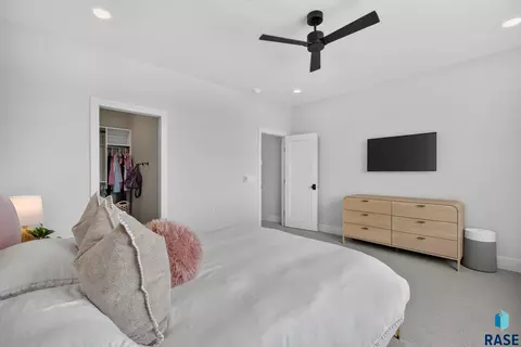 Bedroom - 48259 263rd St, Brandon, SD 57005 photo 16 of 20