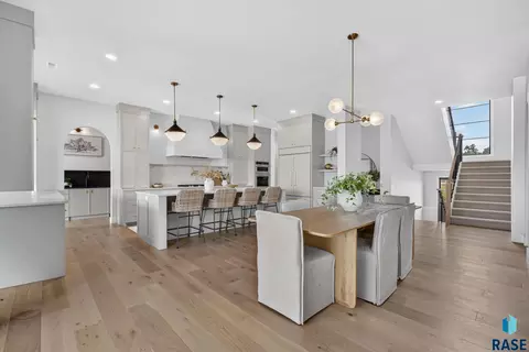 Dining - 48259 263rd St, Brandon, SD 57005 photo 3 of 5