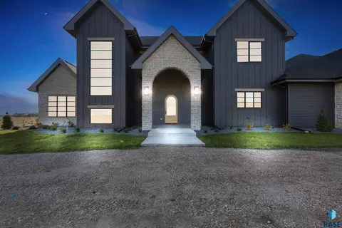 Exterior - 48259 263rd St, Brandon, SD 57005 photo 1 of 15