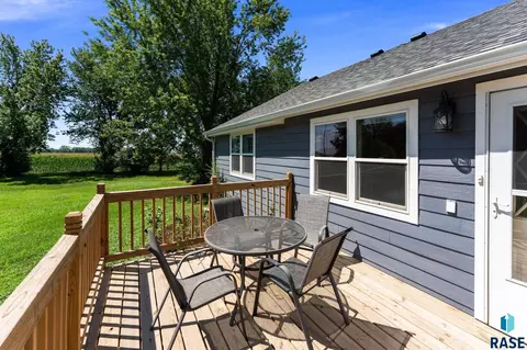 Exterior - 27935 480th Ave, Canton, SD 57013 photo 1 of 11